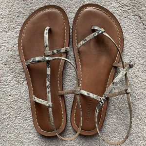 Bernardo Lexi snakeskin sandals 7.5